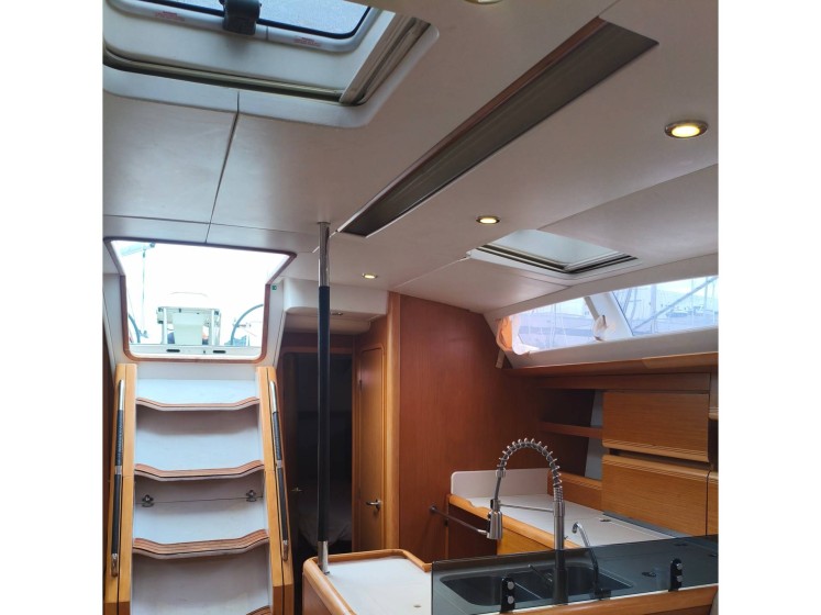 Jeanneau 53 - Boatscribe.com