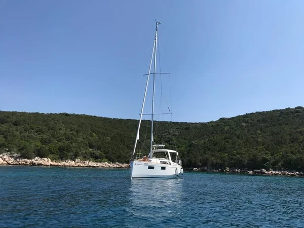 Oceanis 35.1 - Boatscribe.com