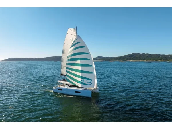 Lagoon 43 - Boatscribe.com