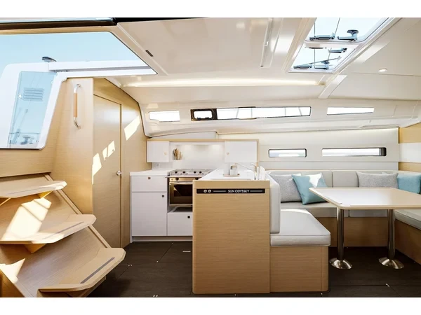 Sun Odyssey 415 - Boatscribe.com