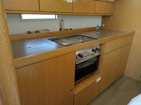 Bavaria 41 Cruiser - Boatscribe.com