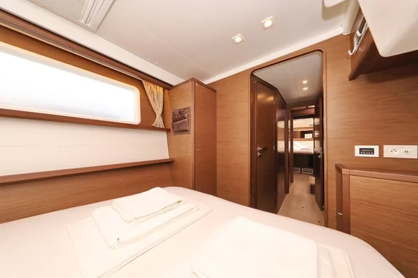 Lagoon 450 F - Boatscribe.com