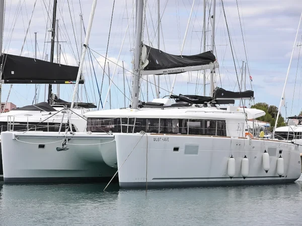 Lagoon 450 F - Boatscribe.com