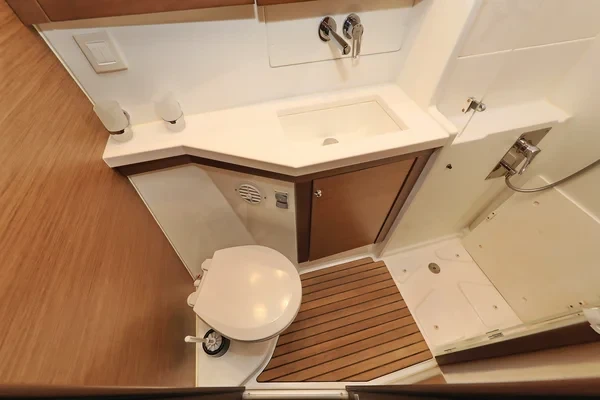Lagoon 450 F - Boatscribe.com
