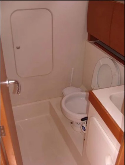 Hanse 325 - Boatscribe.com