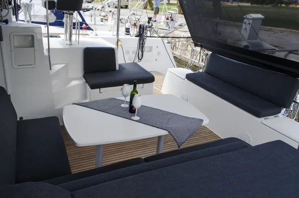 Lagoon 40 - Boatscribe.com