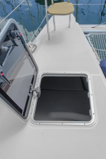 Lagoon 40 - Boatscribe.com