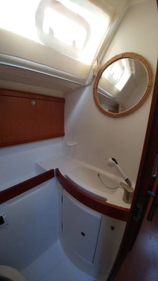 Oceanis 43 - Boatscribe.com