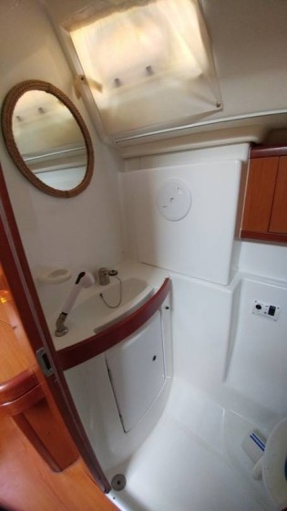 Oceanis 43 - Boatscribe.com