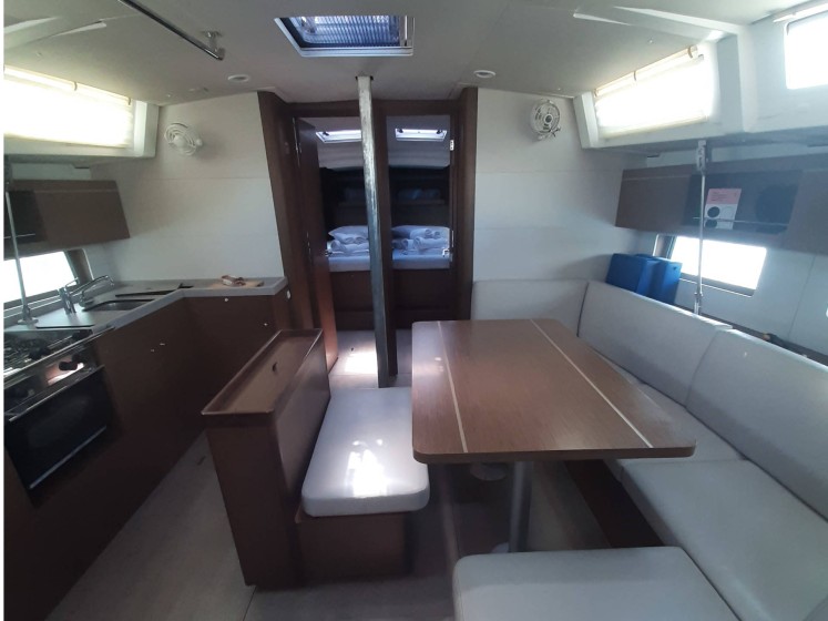 Oceanis 46.1 - Boatscribe.com