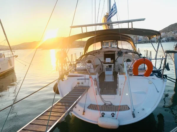 Bavaria 42 Cruiser - Boatscribe.com