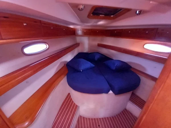 Bavaria 42 Cruiser - Boatscribe.com