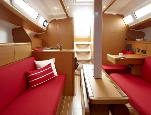 Sun Odyssey 33i - Boatscribe.com