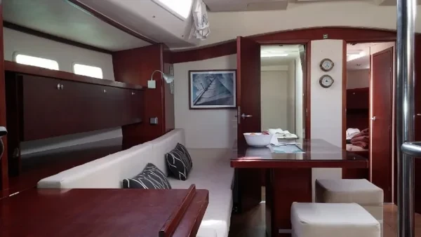 Hanse 540e - Boatscribe.com
