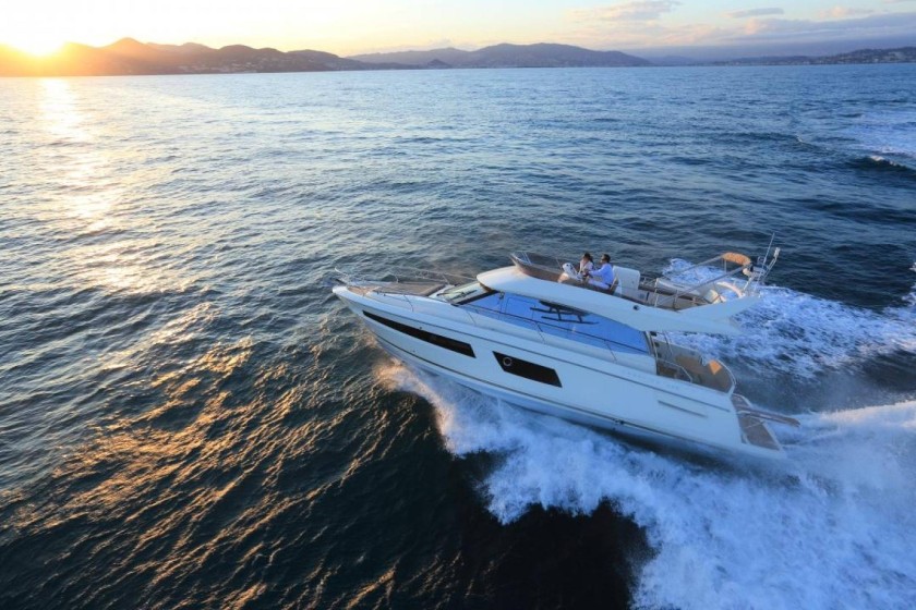 Prestige 450 - Boatscribe.com