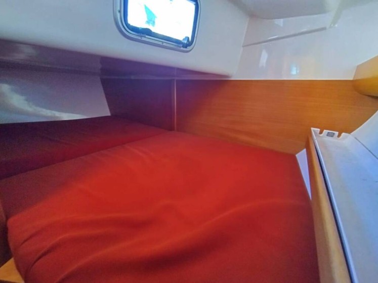 Maxus 28 Standard - Boatscribe.com