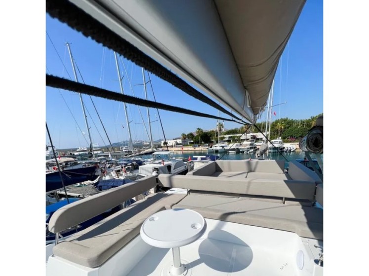 Bali 4.4 - Boatscribe.com