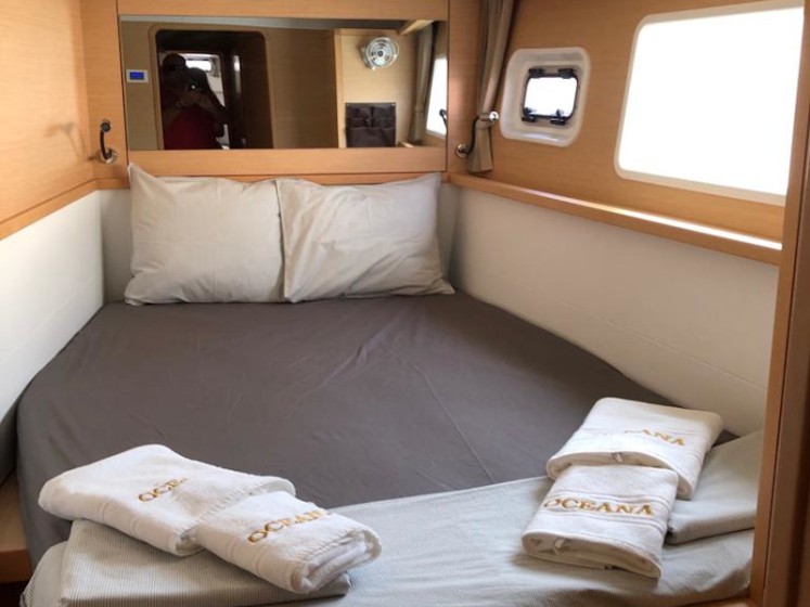 Lagoon 450 F - Boatscribe.com