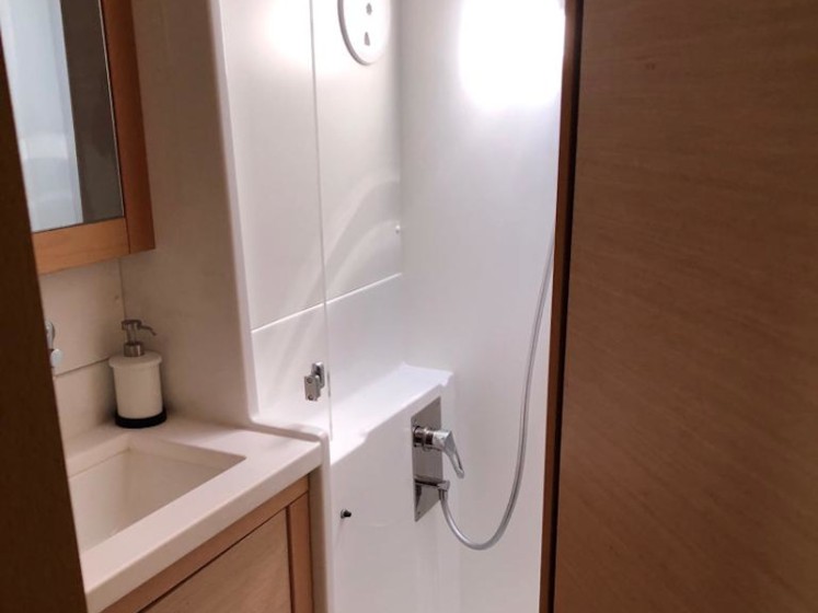 Lagoon 450 F - Boatscribe.com