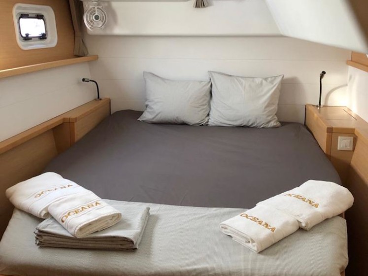 Lagoon 450 F - Boatscribe.com