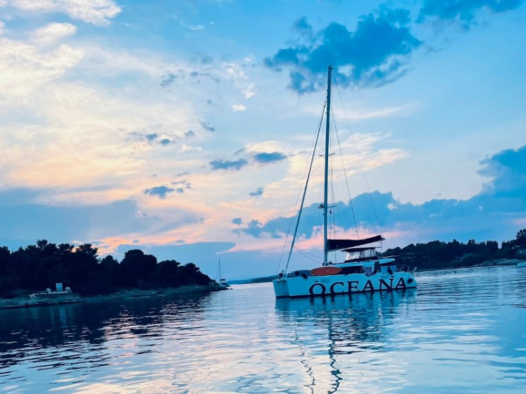 Lagoon 450 F - Boatscribe.com