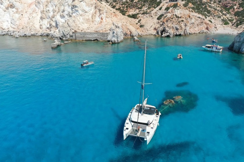 Lagoon 42 - Boatscribe.com