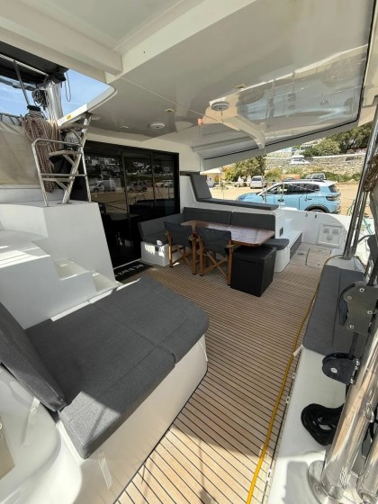 Lagoon 42 - Boatscribe.com