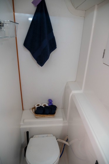 Lagoon 380 S2 - Boatscribe.com