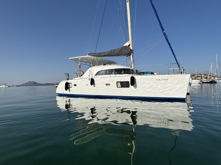 Lagoon 380 S2 - Boatscribe.com