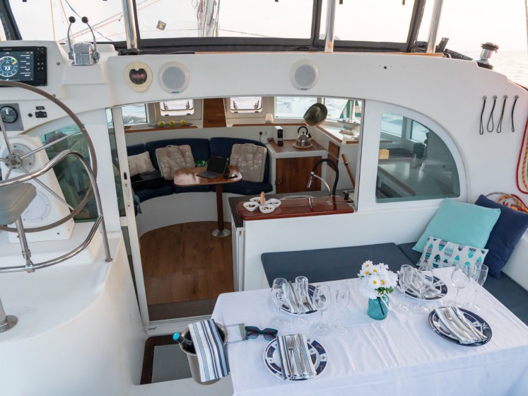 Lagoon 380 S2 - Boatscribe.com