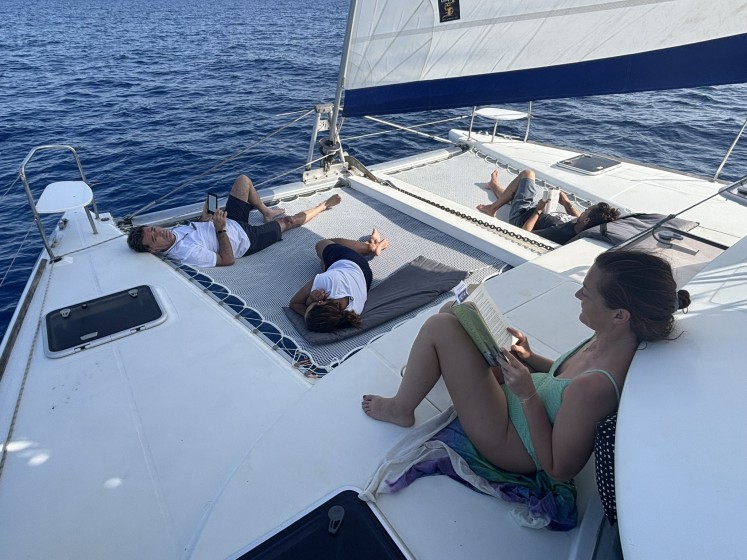 Lagoon 380 S2 - Boatscribe.com