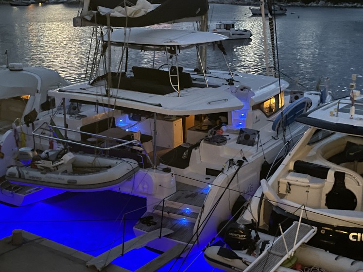 Lagoon 46 - Boatscribe.com