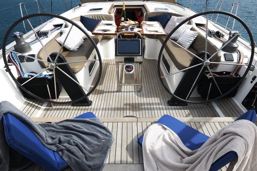 Hanse 540e - Boatscribe.com