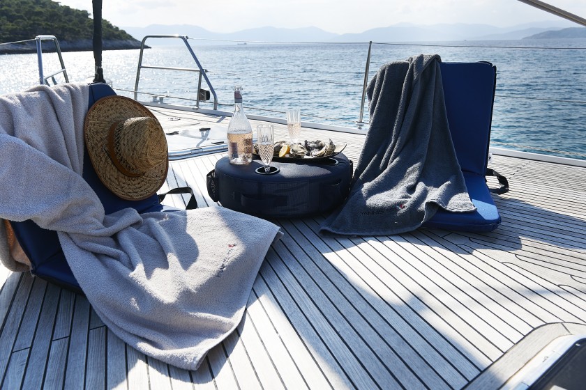 Hanse 540e - Boatscribe.com