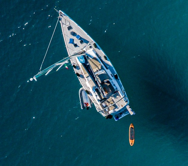 Hanse 540e - Boatscribe.com