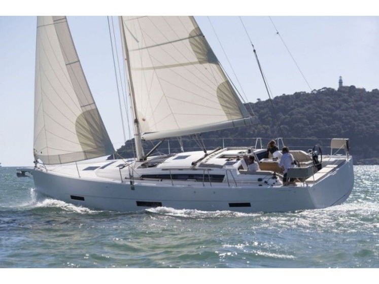 Dufour 430 - Boatscribe.com