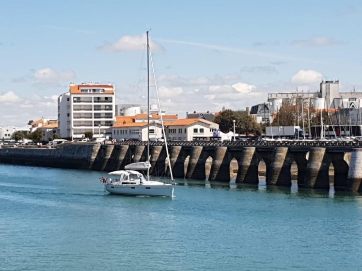 Oceanis 45 - Boatscribe.com