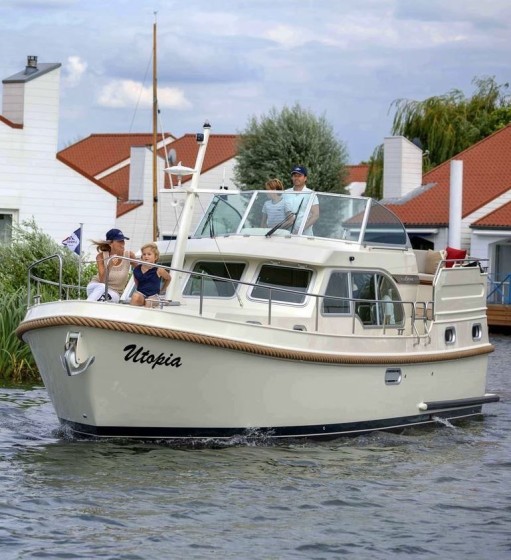 Grand Sturdy 35.0 AC - Boatscribe.com