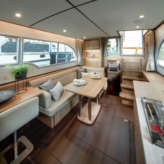 Grand Sturdy 35.0 AC - Boatscribe.com