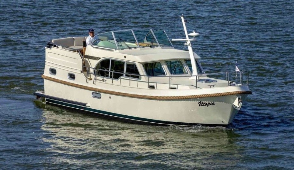 Grand Sturdy 35.0 AC - Boatscribe.com