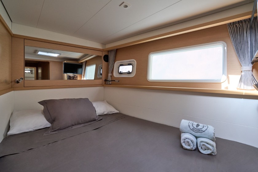 Lagoon 42 - Boatscribe.com