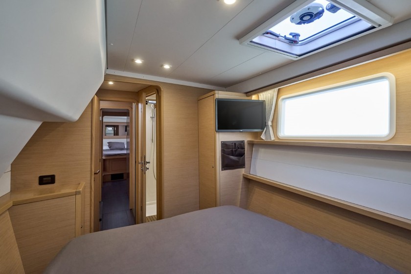 Lagoon 42 - Boatscribe.com