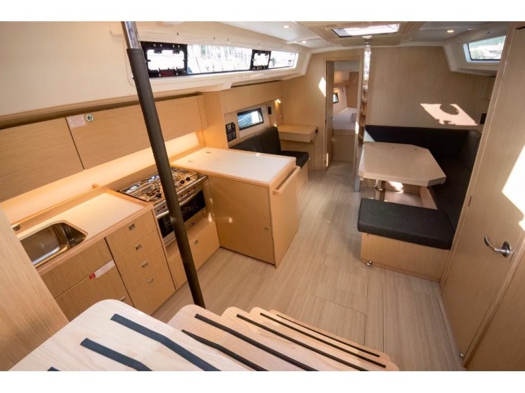 Bavaria 38 - Boatscribe.com