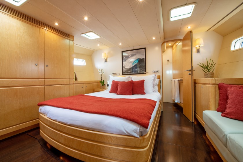 CNB Bordeaux 95 - Boatscribe.com