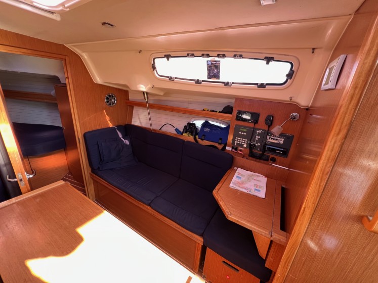 Bavaria 35 Cruiser - Boatscribe.com