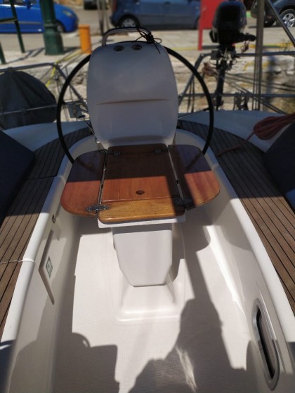 Bavaria 33 Cruiser - Boatscribe.com