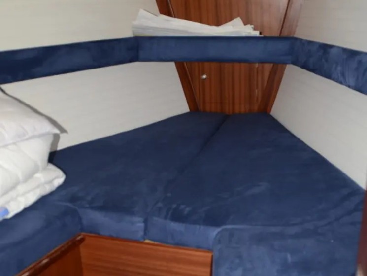 Delphia 37 - Boatscribe.com