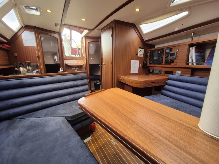 Delphia 37 - Boatscribe.com