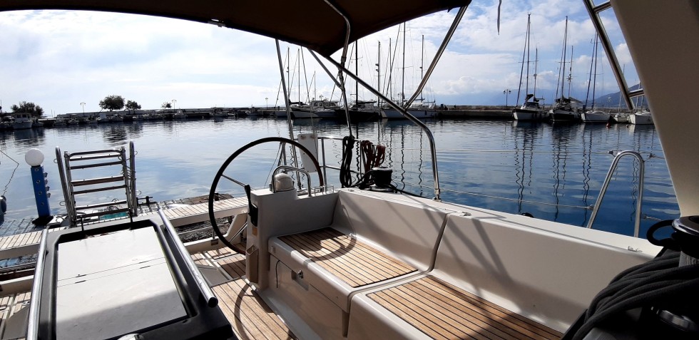 Oceanis 45 - Boatscribe.com