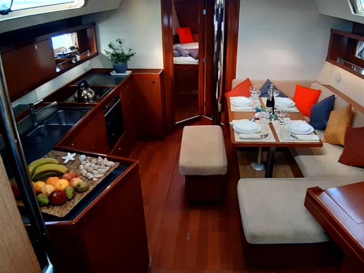 Oceanis 45 - Boatscribe.com